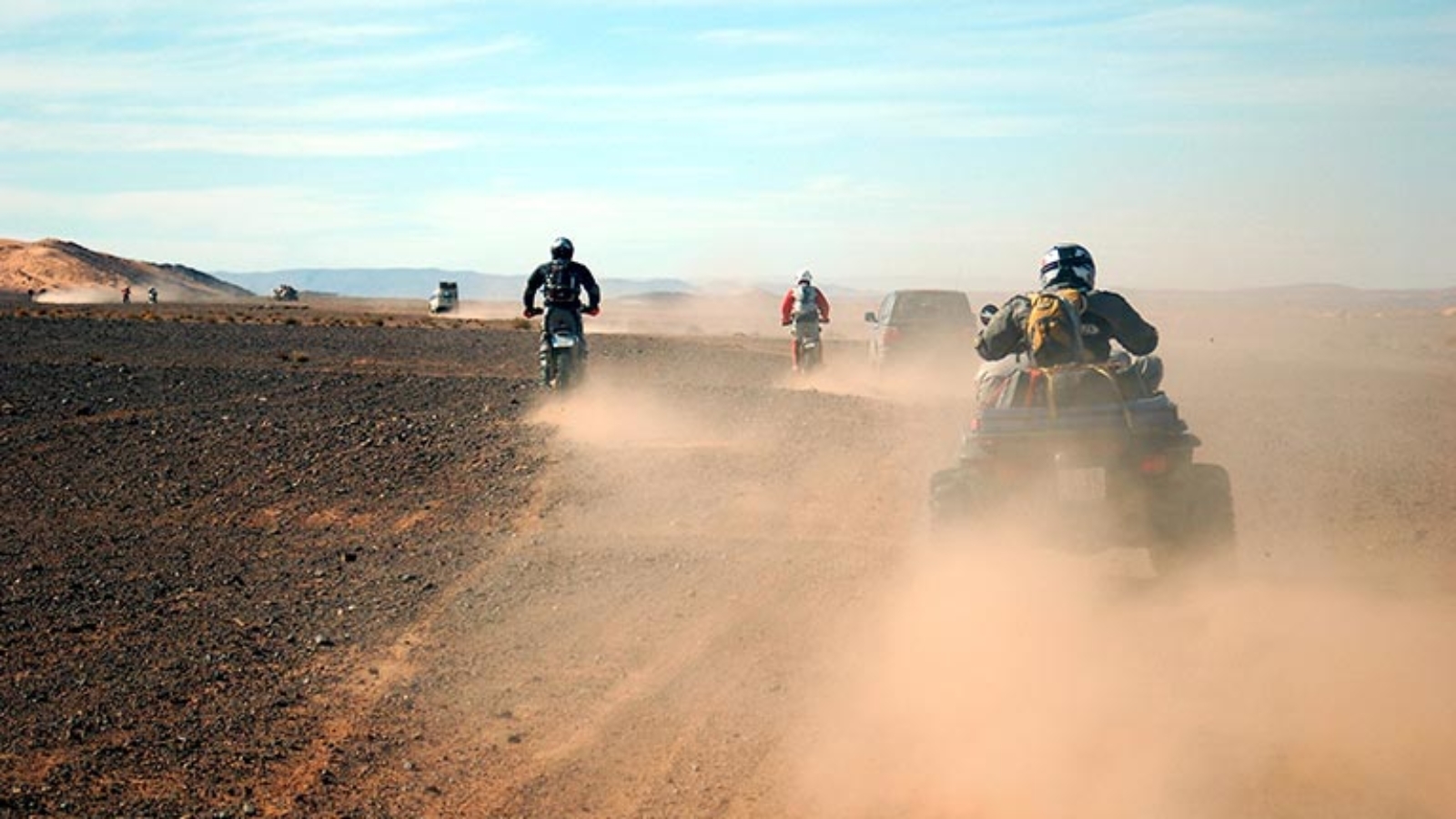 landscape-nature-sand-trail-sport-car-1124135-pxhere