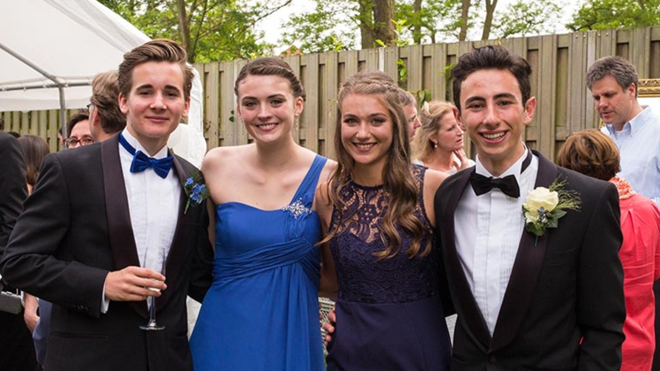 man-suit-girl-boy-male-europe-230651-pxhere